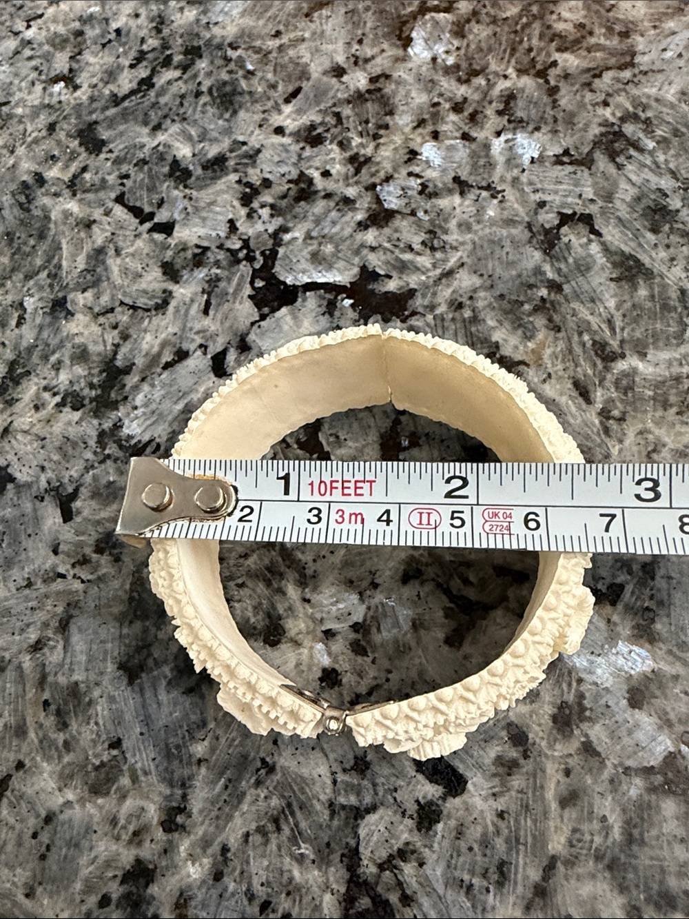 Vintage Molded Celluloid Resin Floral Bangle Clamper Bangle Bracelet - Picture 6 of 7